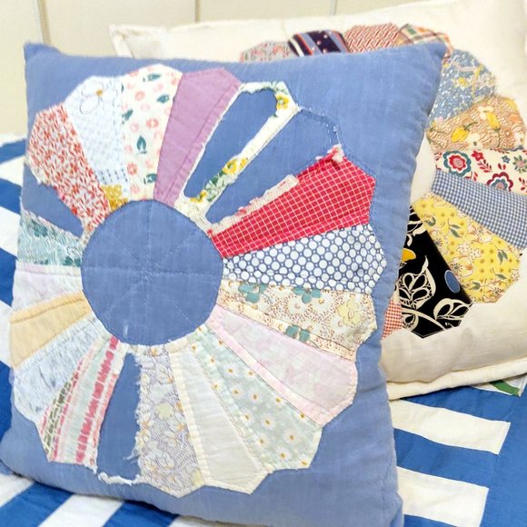Vintage Handmade Patchwork Quilt Pillows 2 Dresden Plate Flower Old Fabric 1930s - Picture 1 of 16